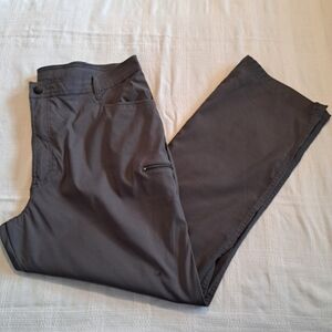 Wrangler men's size 40 x 30 gray performance pants, EUC